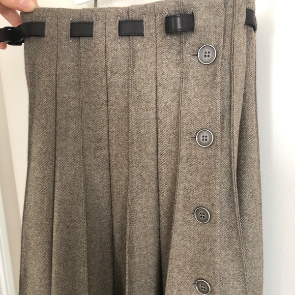 *SOLD* Belted Hermès wool skirt / Never worn - Picture 3 of 7